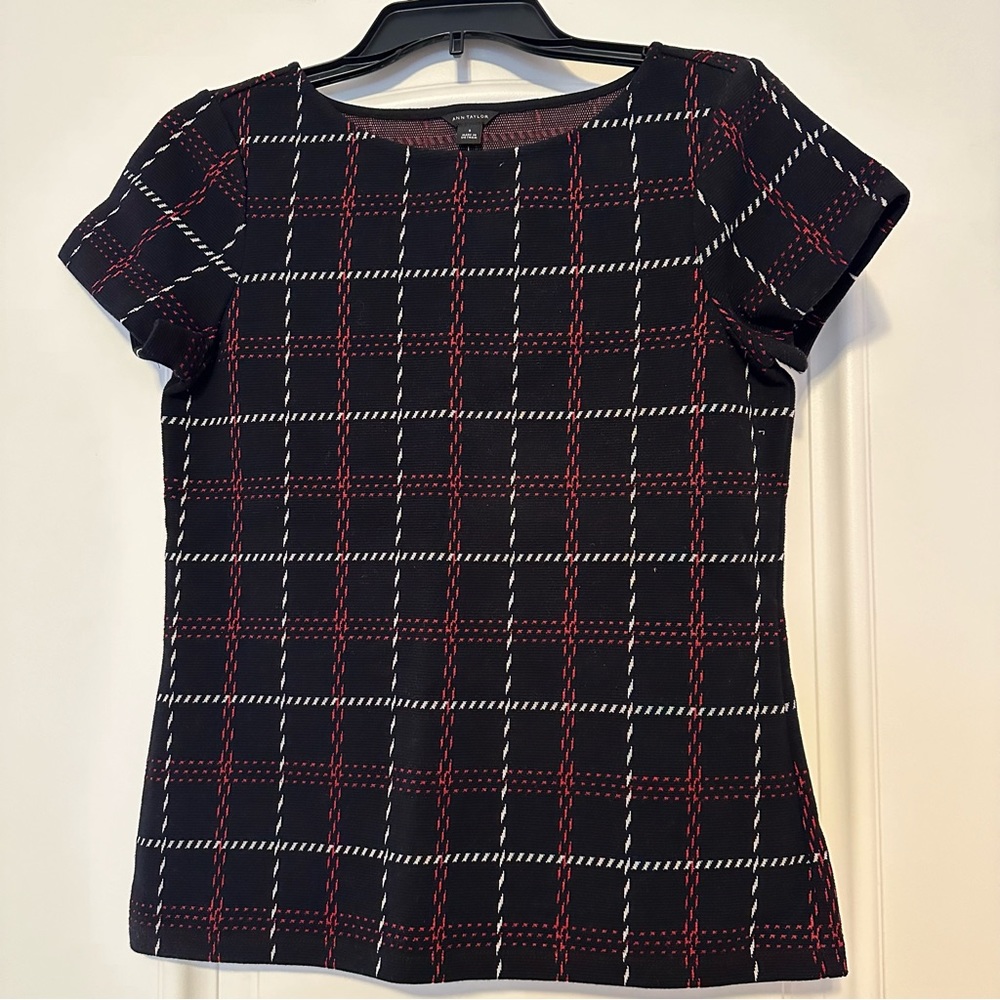 NWT Ann Taylor navy blue and red shirt
